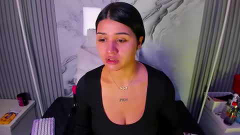 Venusowen  online show from May 11, 1:17 pm