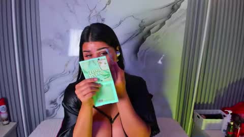Venusowen  online show from June 9, 3:01 pm