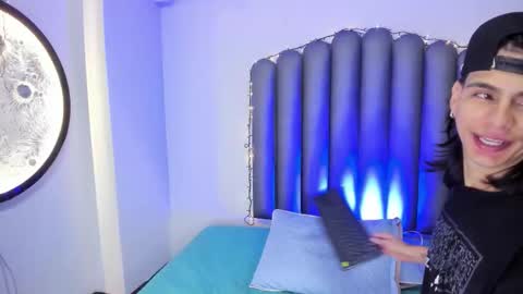 venuss09 online show from November 10, 8:19 pm