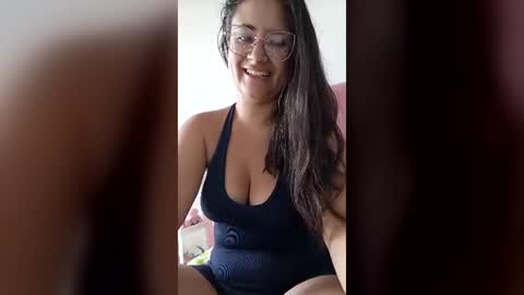 Snapshot of vera08 chatting on August 3, 8:01 pm vera08 online show from August 3, 8:01 pm