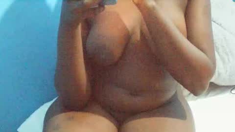 Snapshot of vera_bliss21 chatting on June 3, 6:46 pm vera_bliss21 online show from June 3, 6:46 pm