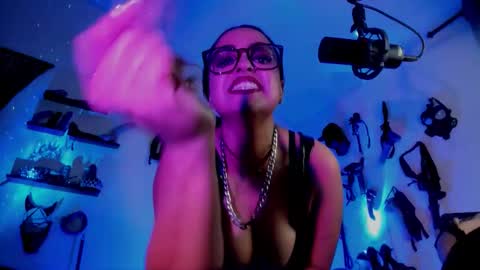 mistress VERESSKA ARDILA online show from December 13, 7:53 pm