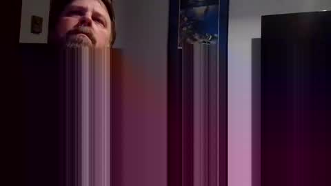 Snapshot of vermontguy76 chatting on February 26, 2:04 am vermontguy76 online show from February 26, 2:04 am