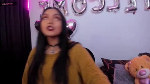 Snapshot of vero_jhonson chatting on February 14, 10:14 pm  karolina online show from February 14, 10:14 pm