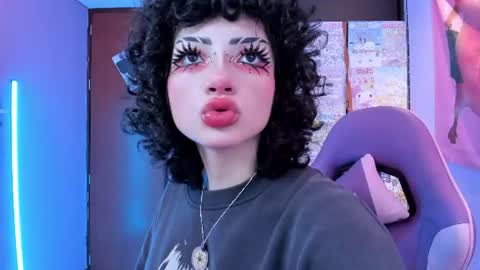     online show from June 19, 12:04 am