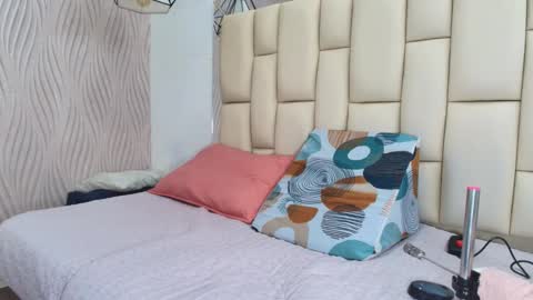 Snapshot of vero_temptation chatting on November 21, 12:04 pm Vero online show from November 21, 12:04 pm