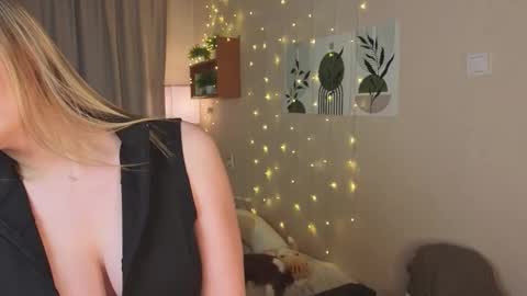 Veronica online show from November 14, 12:26 pm