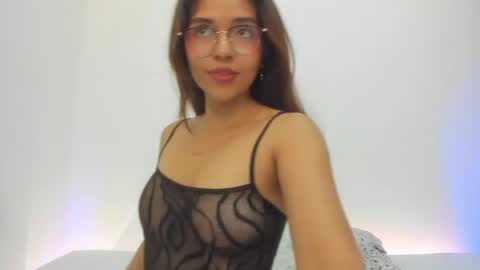 Veronica online show from April 20, 3:26 pm