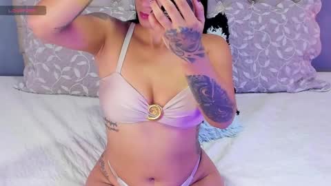 Snapshot of veroivanova chatting on May 7, 9:42 pm Vero Ivanova online show from May 7, 9:42 pm