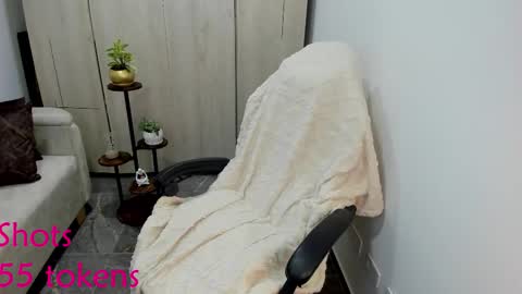 Snapshot of veromars_ chatting on October 30, 2:46 am Catalina online show from October 30, 2:46 am