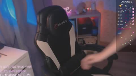 Snapshot of veronaaura chatting on September 10, 9:26 pm Tiffany online show from September 10, 9:26 pm