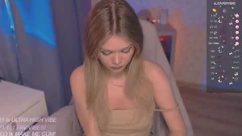 Snapshot of veronaaura chatting on September 15, 4:23 am Tiffany online show from September 15, 4:23 am