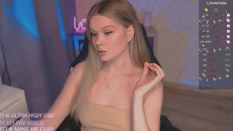 Snapshot of veronaaura chatting on October 5, 11:46 pm Tiffany online show from October 5, 11:46 pm