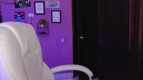 Snapshot of veronica_118 chatting on September 22, 4:14 am veronica_118 online show from September 22, 4:14 am