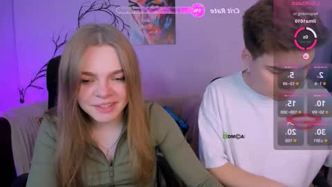 Snapshot of veronica_bubble chatting on September 29, 7:08 pm Ronni online show from September 29, 7:08 pm