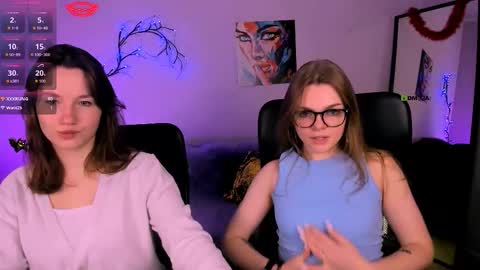 Snapshot of veronica_bubble chatting on November 26, 8:21 pm Ronni online show from November 26, 8:21 pm