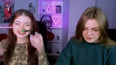 Snapshot of veronica_bubble chatting on December 14, 8:02 pm Ronni online show from December 14, 8:02 pm