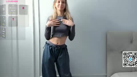 Snapshot of veronica_burns chatting on July 20, 12:07 pm Anny online show from July 20, 12:07 pm