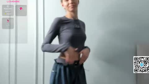 Snapshot of veronica_burns chatting on July 24, 10:13 am Anny online show from July 24, 10:13 am