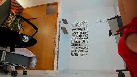 VERONICA online show from October 14, 8:31 pm