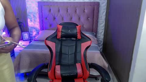 VERONICA online show from April 17, 1:36 pm