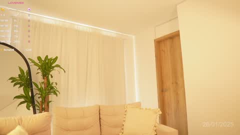 Veronica online show from January 26, 2:08 pm