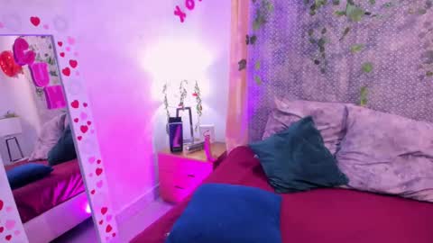 Veronica Olson online show from March 7, 2:57 am