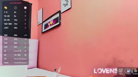 Snapshot of veronica_roose chatting on December 25, 3:49 pm Veronica online show from December 25, 3:49 pm