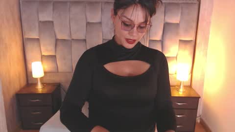 Vero online show from February 11, 8:25 pm