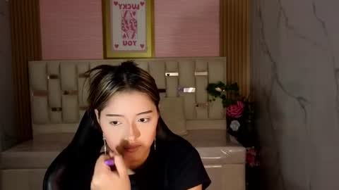 veronicaa_s online show from June 18, 8:13 pm