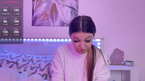 Snapshot of veronicaleal_ chatting on September 11, 9:31 am Vivi online show from September 11, 9:31 am