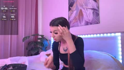 Snapshot of veronicaleal_ chatting on October 24, 8:33 am Vivi online show from October 24, 8:33 am