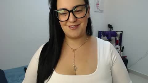 Snapshot of veroniicabbw_ chatting on August 4, 10:40 am veroniicabbw_ online show from August 4, 10:40 am