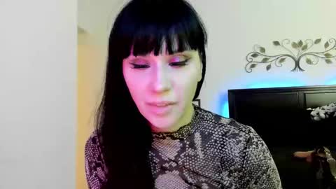 Snapshot of veronika_blak chatting on February 1, 3:38 am Miss Veronika Blak online show from February 1, 3:38 am