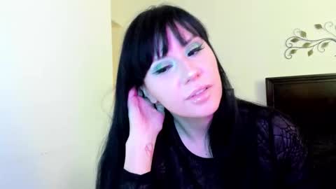 Snapshot of veronika_blak chatting on February 20, 3:36 am Miss Veronika Blak online show from February 20, 3:36 am