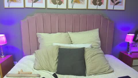 Veronica  online show from January 22, 6:20 pm