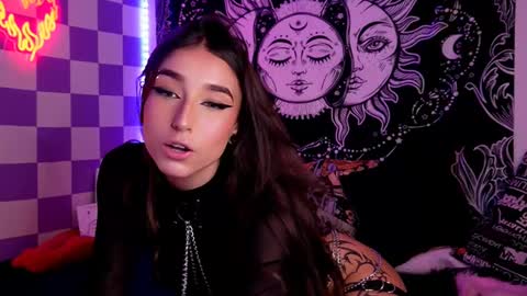        online show from March 3, 9:05 pm