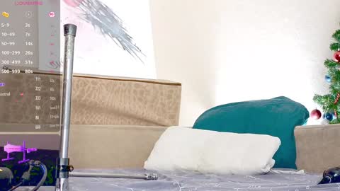 Ethan online show from December 13, 1:33 pm