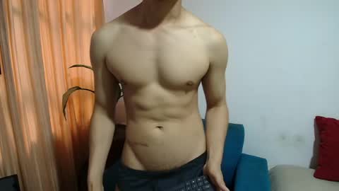 versatileguuy online show from March 28, 10:31 pm