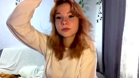 Snapshot of vertiegartrell chatting on August 5, 1:08 am Lina online show from August 5, 1:08 am