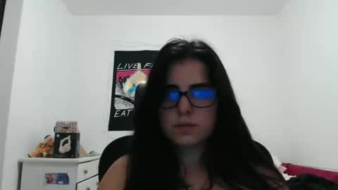 Snapshot of veruca99 chatting on November 1, 2:13 am veruca99 online show from November 1, 2:13 am