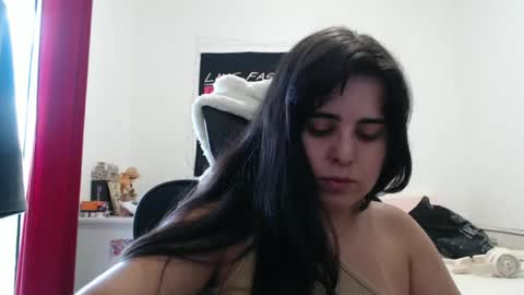 Snapshot of veruca99 chatting on February 28, 8:21 pm veruca99 online show from February 28, 8:21 pm