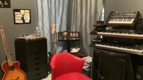 vervalas online show from April 14, 10:27 pm