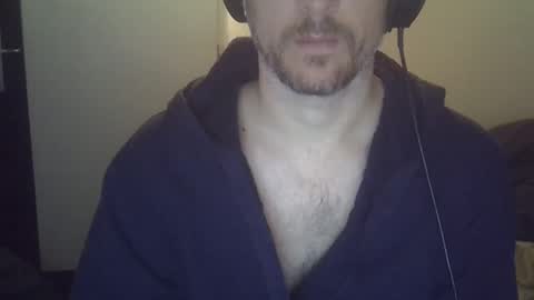 Snapshot of veryhotpervert chatting on March 8, 9:02 am veryhotpervert online show from March 8, 9:02 am