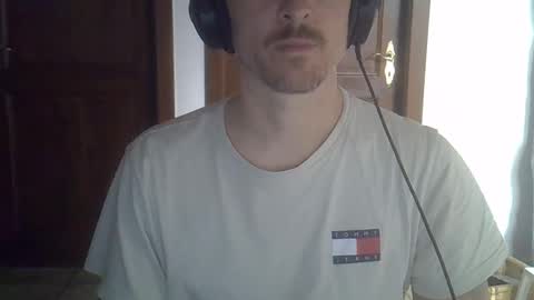 Snapshot of veryhotpervert chatting on April 3, 2:48 pm veryhotpervert online show from April 3, 2:48 pm