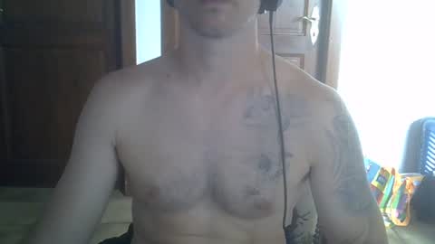Snapshot of veryhotpervert chatting on June 27, 2:12 pm veryhotpervert online show from June 27, 2:12 pm