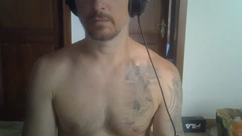 Snapshot of veryhotpervert chatting on July 23, 11:30 am veryhotpervert online show from July 23, 11:30 am