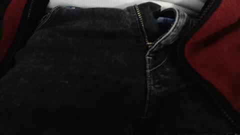 Erik online show from March 3, 10:28 am