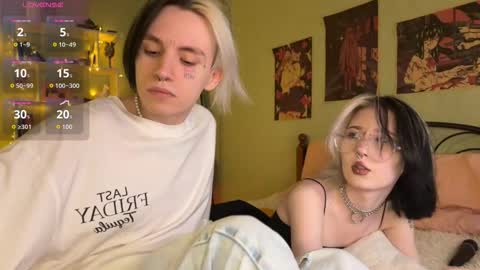 veryraretwins online show from September 10, 10:32 pm