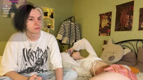 veryraretwins online show from October 1, 8:26 pm